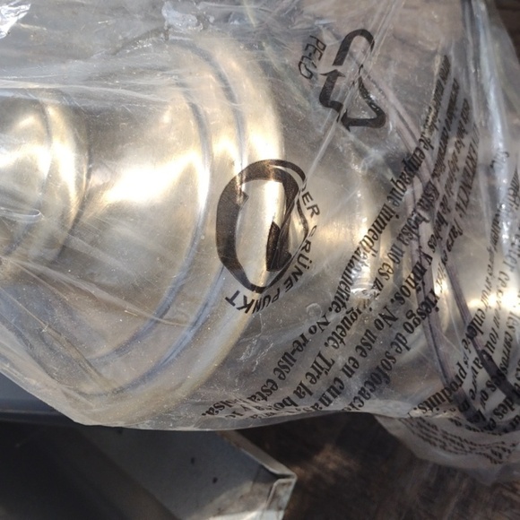 Elegant  Gold Table Lamps Full Size NWT - Picture 2 of 3